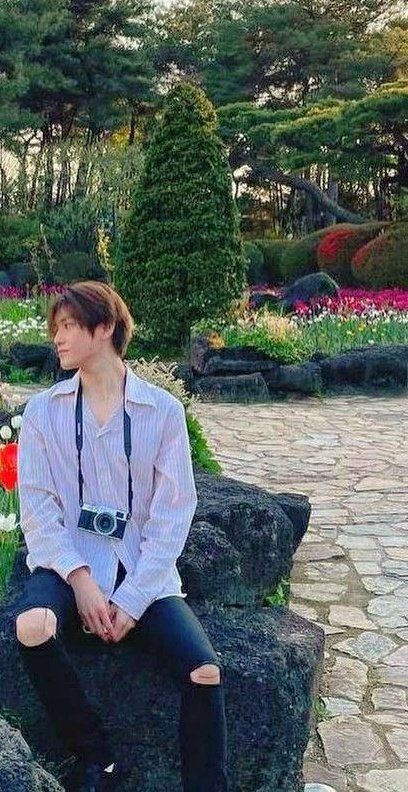 Ginilah gambarnya kalo kita nge date
•
•
•
#NSD #NCTzenSelcaDay #TAEYONG 
<a href="/NCTsmtown_127/">NCT 127</a> <a href="/NCTsmtown/">NCT</a>