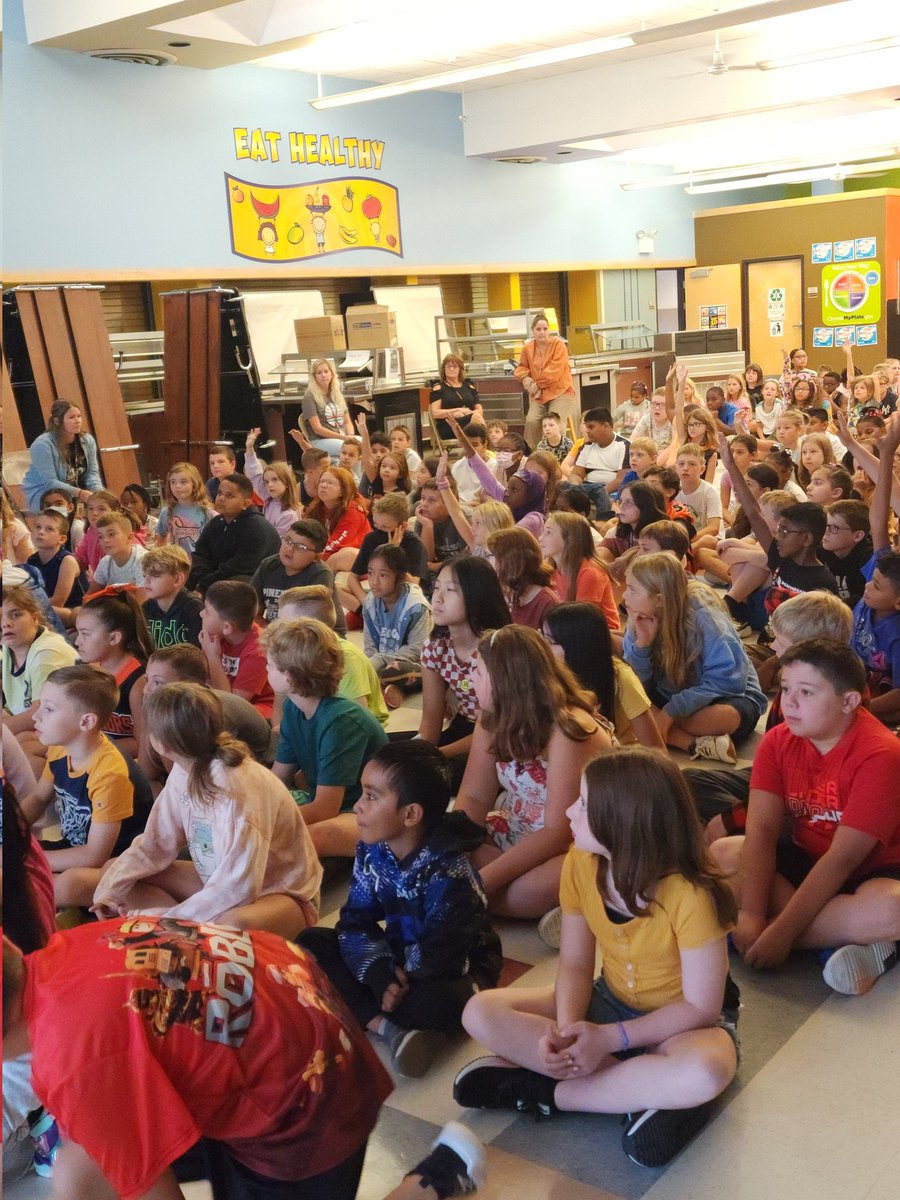 PWintermediate's tweet photo. This week we held our welcome back assemblies! The kiddos were so excited to learn of so many new things happening around our building! https://t.co/PwD0GqbXmH
