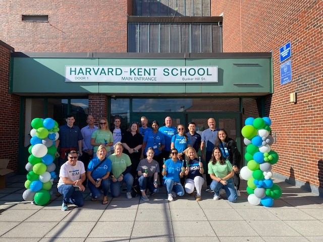 ChrisMacRSM's tweet photo. @RSMUSLLP's Boston office had a great start to their day greeting students at @Warren_Prescott and @hkentschool for their first day of school! Thank you to everyone who came out to make this a special day for the kids! #rsmusllp #BacktoSchool2022 #community https://t.co/LZfanTz26A