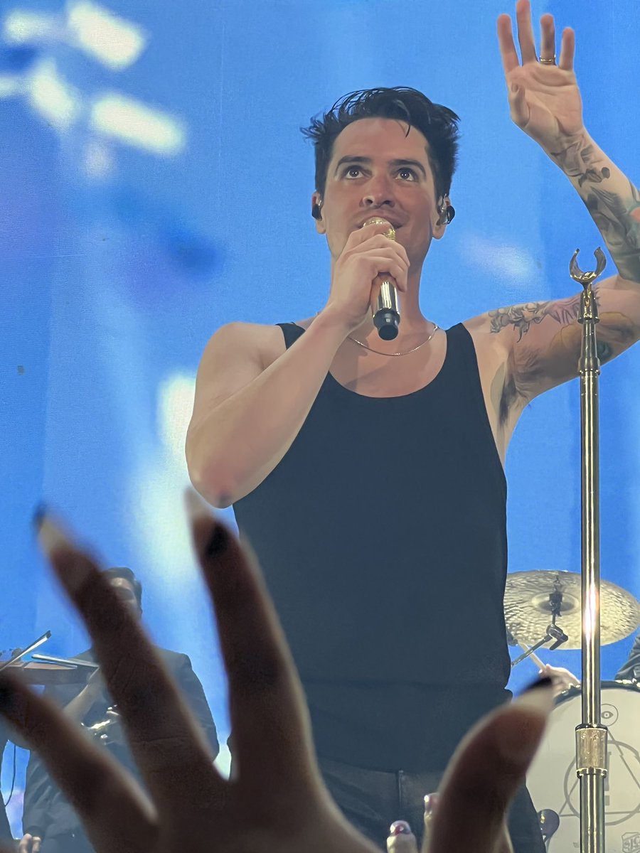 KaleighSayroo's tweet photo. @PanicAtTheDisco @JakeChams @Zakcassar amazing 💕 https://t.co/QUw0psknas