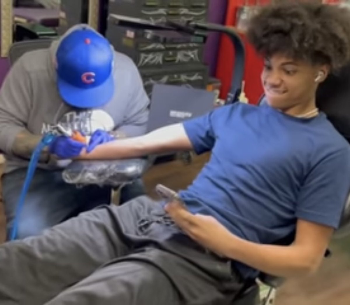 PullmaShaft's tweet photo. @BarstoolPapio Heard @TravisHines06 can’t play tonight, daddy needs him to get another weak ass tattoo for his sorry ass YouTube channel https://t.co/Xl6nAsiMTV