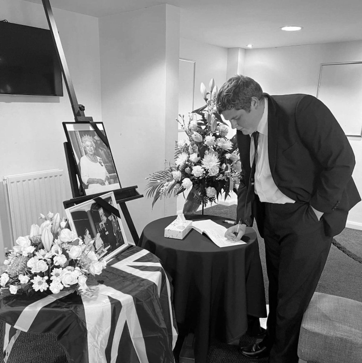 The death of Her Majesty,Queen Elizabeth is a profoundly sad moment for the UK,Commonwealth and the world
Her life was one of extraordinary dedication and service
On behalf of the people of Copeland i convey my deepest condolences to The King and the Royal Family
#QueenElizabeth