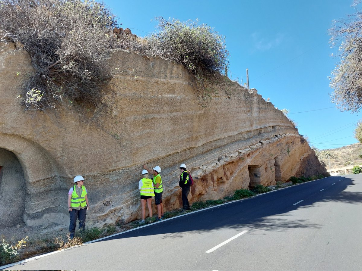 End of another great week on Tenerife with the <a href="/GeoIntern/">GeoTenerife Summer Programme</a> students, picking apart the record of explosive volcanism on Tenerife.