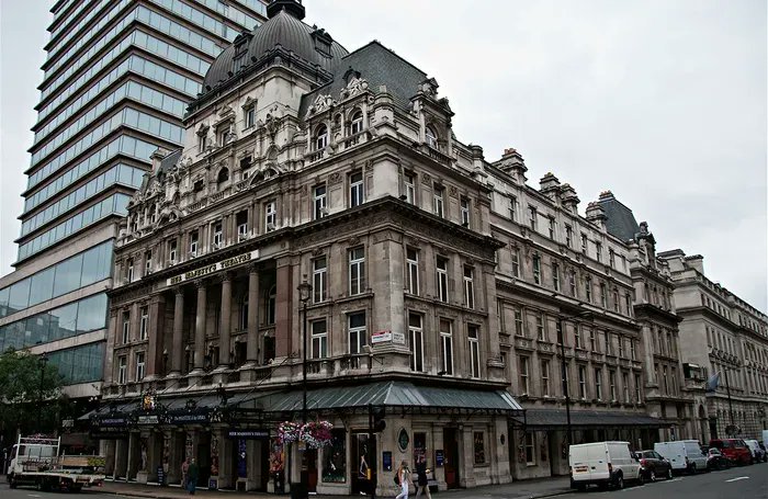TheStage's tweet photo. Her Majesty’s Theatre in the West End will be renamed following the death of the Queen. A spokeswoman for LW Theatres said this would be done at an "appropriate time". https://t.co/6T9HJLbOO6 https://t.co/37q961RYUY