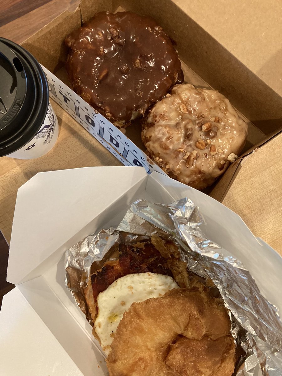 mahiHQ's tweet photo. gm ☕️🌞 thank you @BreakfastBadd1e for these scrumptious breakfast items the teenager and I are enjoying today, because I had the luck to mint two of your originals! (Bavarian cream filled, maple pecan, and bacon egg &amp; cheese donut) https://t.co/pYpBoaeYbC