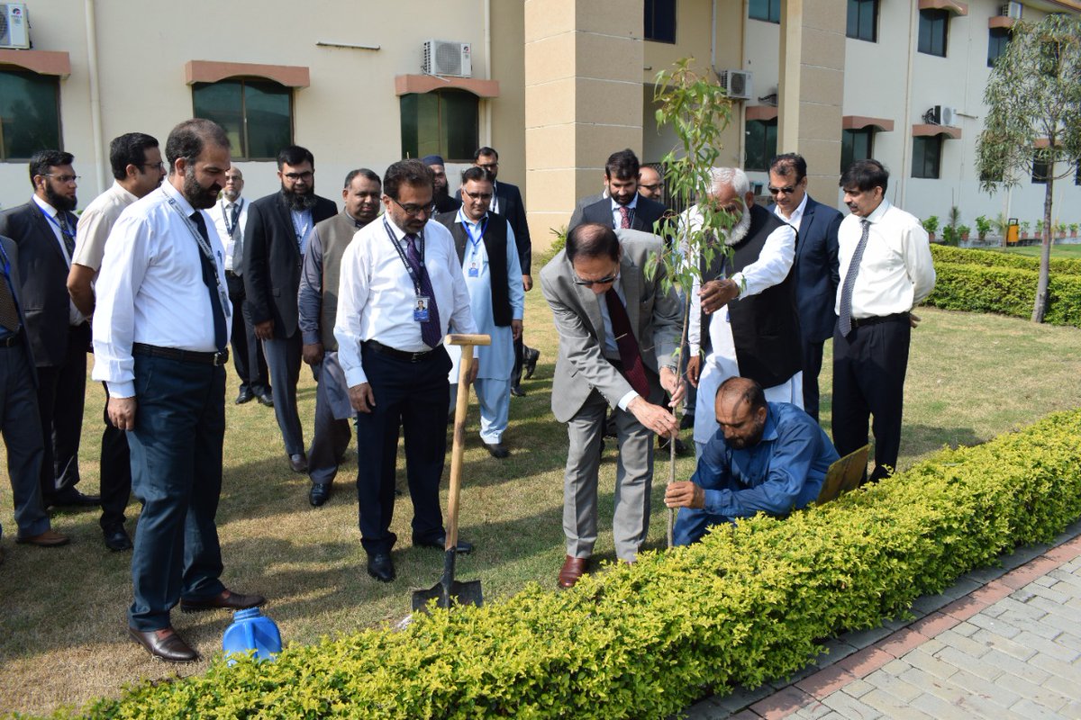 CUIofficial's tweet photo. Rector CUI Prof Dr. M Tabassum Afzal visited #CUIAttock Campus where he toured the campus with Campus Director Prof Dr. Junaid Mughal, participated in tree plantation & had a meeting with senior staff members of #CUI Attock.
#COMSATS #CUIAttock #COMSATSAttock #CUINEWS https://t.co/KA5nAu8a2d