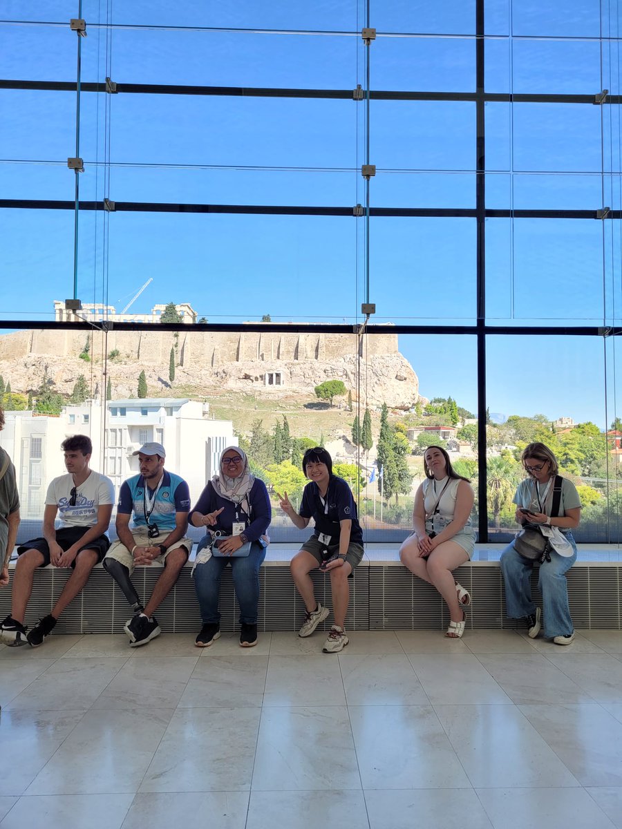 AcadOlympiqueFr's tweet photo. [🇬🇷 AIO]
Après quelques jours passés à Athènes, qui auront permis aux différents participants de faire connaissance tout en visitant la capitale et ses lieux historiques. Ce vendredi marque l’arrivée pour notre représentant 🇫🇷 Cyprien Nicoleau à Olympie 🇬🇷 à l’@IOA_Official https://t.co/ogwzTn5lch