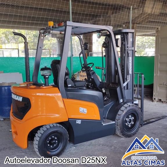 CimasAltas's tweet photo. En Altas Cimas acompañamos tus necesidades de obra. Alquilamos:

- Minicargadora Bobcat Earthforce S16.
- Autoelevador Doosan D25NX
- Planta de hormigón Kimera Small.

Todas con o sin operador.

📞+54 9 1133639171
📍 Estamos en Garay y Lima, Constitución.

#AltasCimas @CimasAltas https://t.co/TnMRifUofC