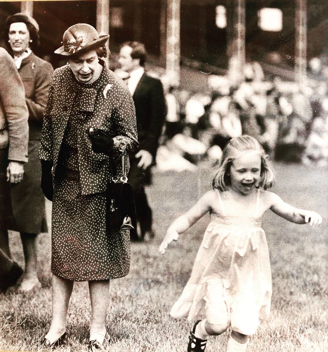 Rachel_Garstang's tweet photo. My own personal memory with the Queen. Aged 4 making sure she kept her energy up with 🍬🍬! Rest in peace https://t.co/RCyZjfaAN0