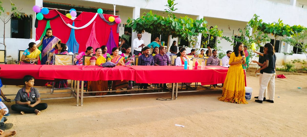 codeacadtswreis's tweet image. Coding Academy celebrated Teacher's Day. Students felicitated teachers and surprised with gifts.
@codeacadtswreis @TSWREISOCIETY