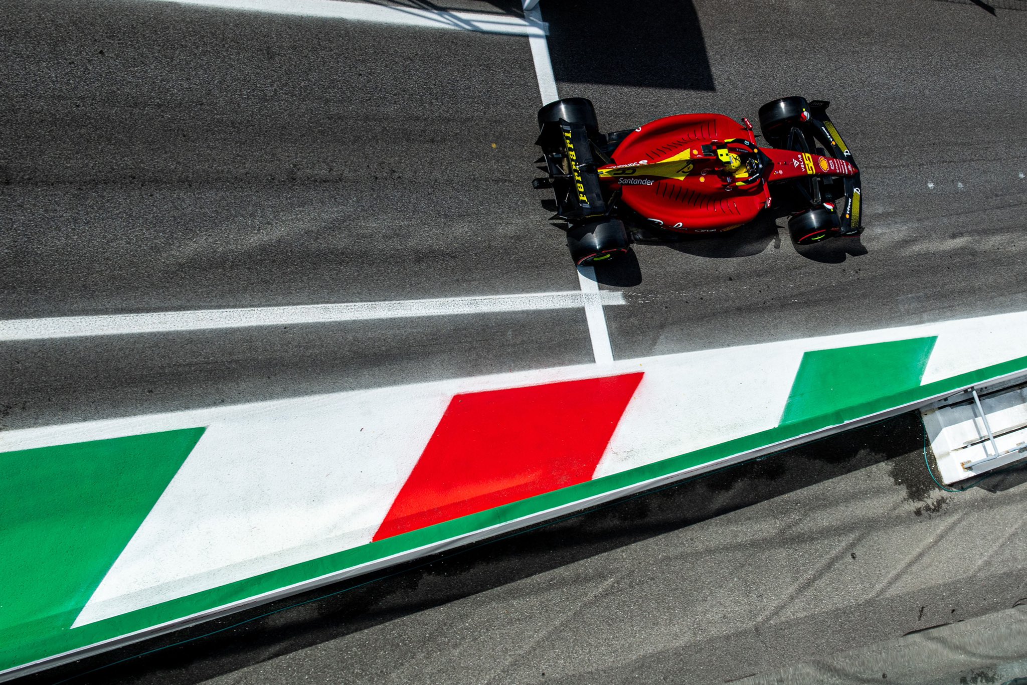 Carlos Sainz podczas Grand Prix Włoch