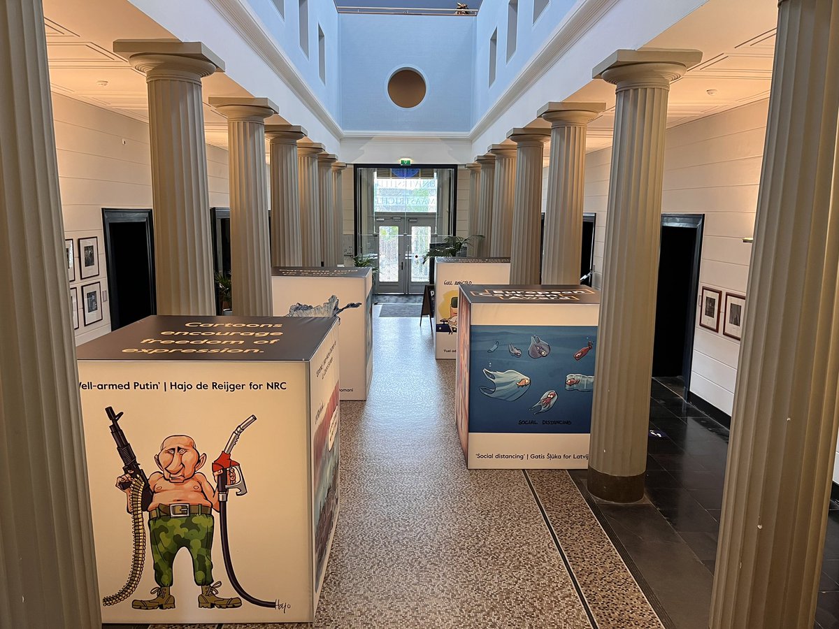Rianneletschert's tweet photo. Vanavond openen we onze deuren voor ons jaarlijks festival ‘Pleasure of Arts and Science’; mooie manier om kennis met de uni te maken! Hoop veel Maastrichtenaren te ontmoeten! Ons gebouw is er klaar voor maar kom vooral ook naar #tapijn voor muziek kunst cultuur en kennis! https://t.co/ebfh91LWiO