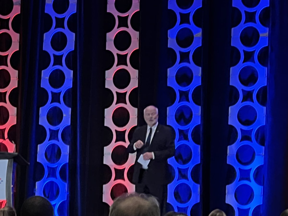 Keynote <a href="/petermansbridge/">Peter Mansbridge</a> at <a href="/IPAC_IAPC/">Institute of Public Admin. of Canada</a> highlighting ‘Trust’ and its role, importance, and the current state in Canadian society and within and outside of public institutions. <a href="/AMAPCEO/">AMAPCEO</a>