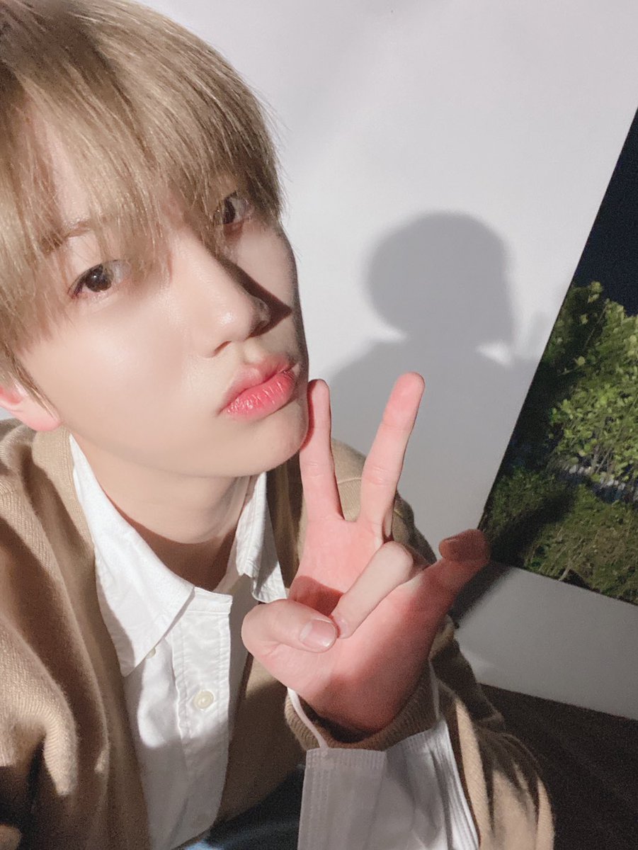 🧡200910 원진 SNS

📍코멘트
러비티 심야 아이돌 잘 보셨나요?? 하성운 선배님 덕분에 또 너무 편안하게 하고왔던것 같네요!!ㅎ 너무 재밌었습니다 러비티 잘자요!! 오늘의 추천곡은!! ‘하성운선배님-Get Ready’ 입니다ㅎㅎ 잘자요 사랑해요!!❤️

📍트위터

#CRAVITY #WONJIN #크래비티 #원진_0910