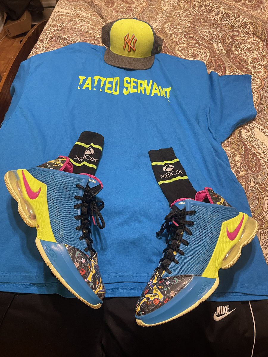 DaryleLSmith's tweet photo. Today’s Drip Wear
#YankeesFit #Lebron19 #Xbox #TattedServant @ahmiryoung 
 @uncle_rjs 
@KidFromTheX @CallMeCoachVP @LiCkMyJs @TheDon8708 @5aluteMeImPaige @LexxDaTurtle @mizz_tae @mdeeeeee_ @LadySideshow @MagMr44 @CoachWes03 @ALilBitOfEryn @IngloriousGUIDO
@kp0pkicks https://t.co/KX9cjfdPuz