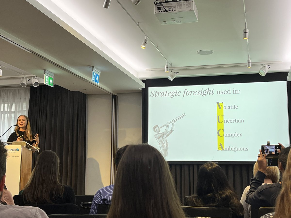 sociotekno's tweet photo. @emmaccraig’s keynote guiding us on anticipating and responding to future scenarios #UserResearchLDN 💡 https://t.co/HYZsTkXU6u