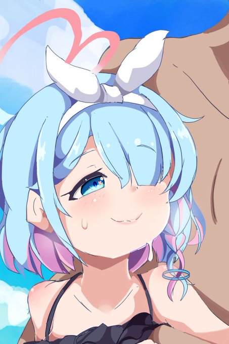 黒ビキニアロナ 