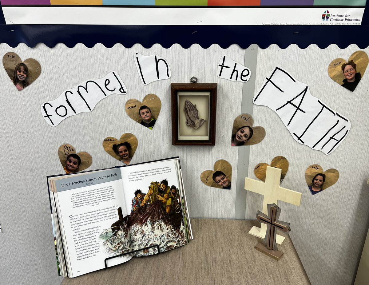 MissMacKay05's tweet photo. This week we reflected on the school boards pastoral theme, Formed in the Faith. We had a rich conversation about what it means to be faithful and what it means to be on your own personal faith journey. We look forward  to growing in faith throughout the school year. @alcdsb https://t.co/36JjAYcD8K