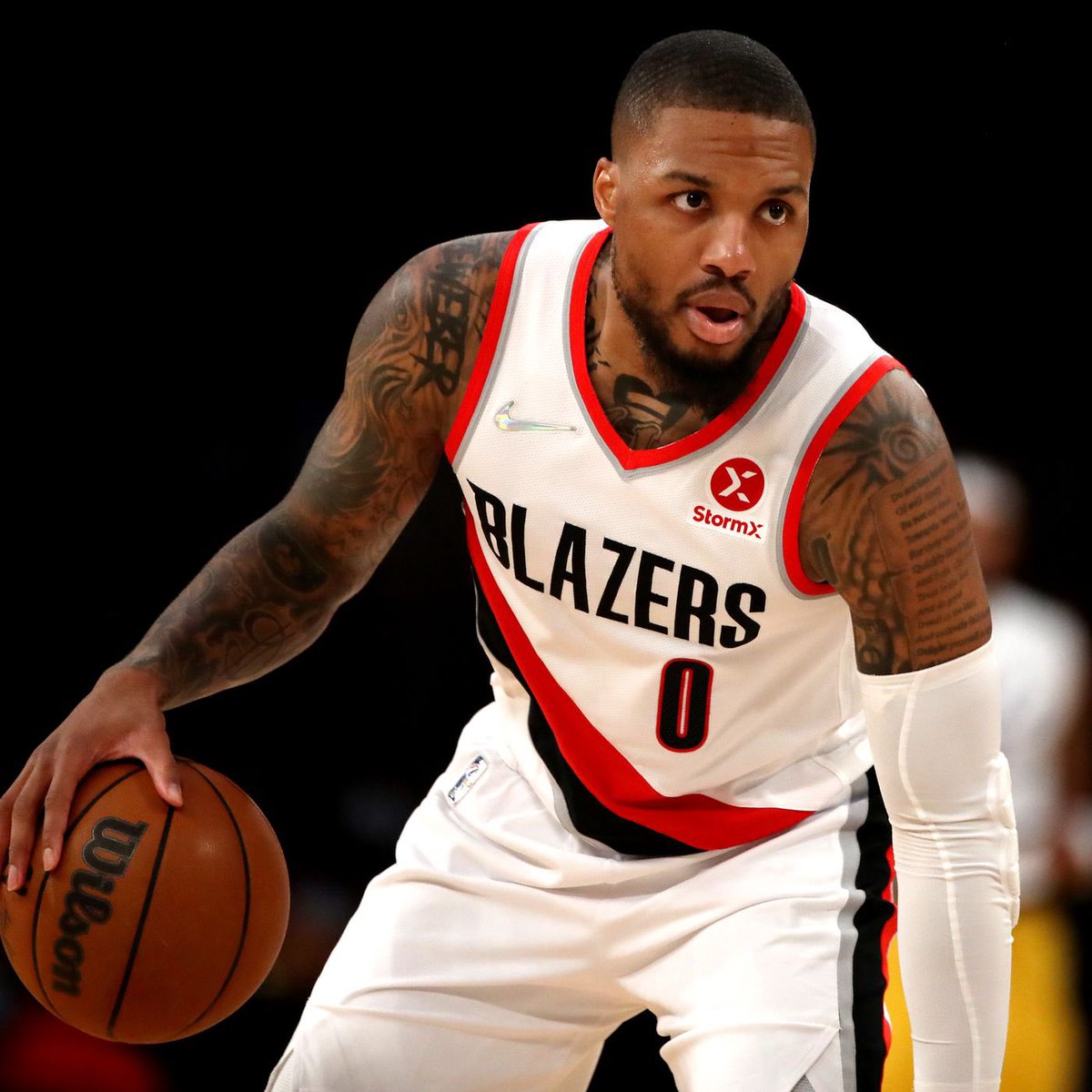 TheJakeMcGrady's tweet image. “If I die, I hope an NBA franchise decides to trade an All-Star to the Portland Trail Blazers to help Mr. Lillard win a championship in my memory”

— Queen Elizabeth II before her untimely passing