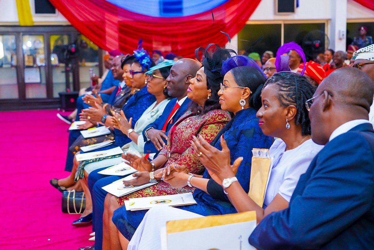 Mr_JAGs's tweet photo. UPDATE: Governor of Lagos State, Mr Babajide Sanwo-Olu @jidesanwoolu today swore in 9 Permanent Secretaries and 2 Tutors-General/Permanent Secretaries in the Lagos State Public Service and also announced their portfolios. 

#ForAGreaterLagos https://t.co/qVVixLN6Bt