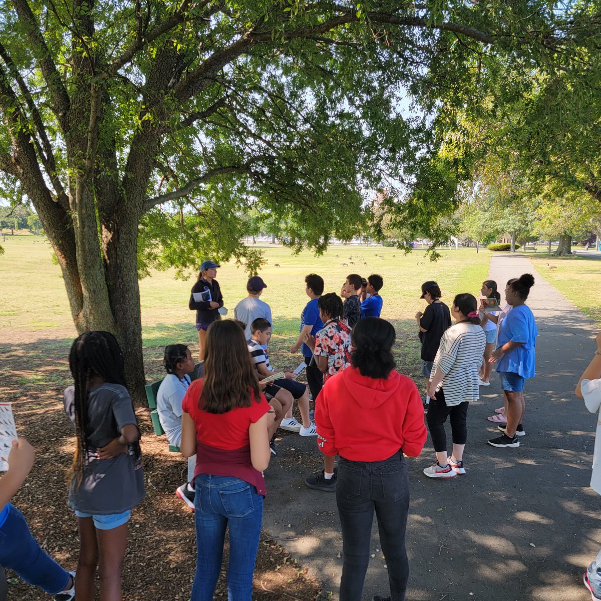 StoutSmurf's tweet photo. Rippowam 6th Grade @Soundwaters Field Trip. Birding #ripp6 #rippowam #spspride https://t.co/vF1bENTVWR