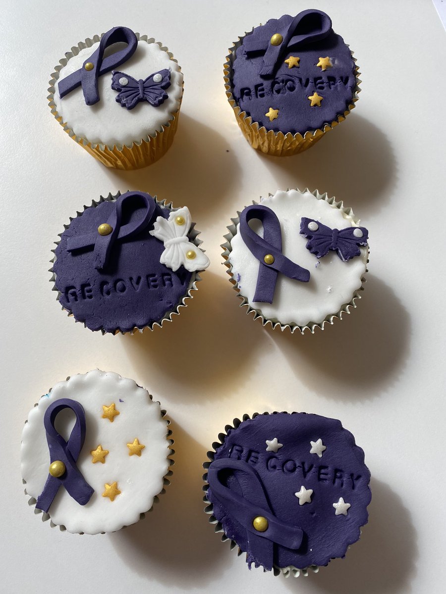 A big thank you to Glenda Harrington for dropping these gorgeous Recovery cupcakes into the Easy Street Team 💜 Very much appreciated 💜🌟