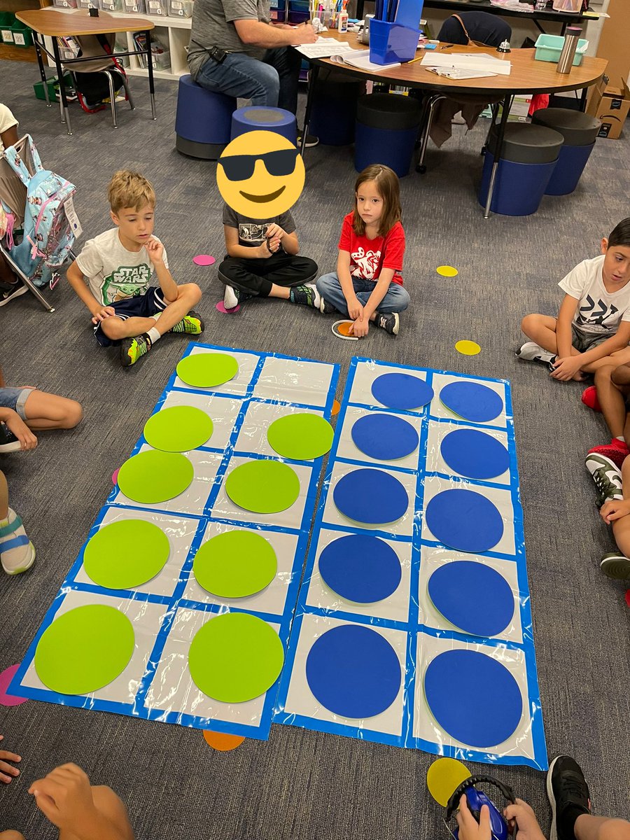 ColoniaCarolina's tweet photo. We have been busy making number lines and making teen numbers 😊 @BryantElem  #bengalpride https://t.co/iwMZYlne4x