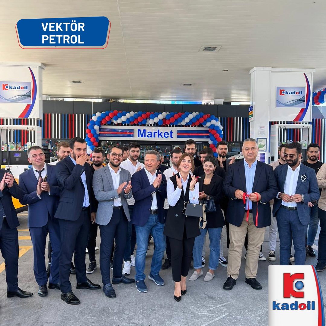 kadoilofficial's tweet photo. İstanbul'da faaliyete başlayan yeni bayimiz Vektör Petrol'ün açılışını Yönetim Kurulu Başkan Vekilimiz Nergiz Kadooğlu Çiftçi ve Genel Merkez ekibinin katılımıyla gerçekleştirdik. Bayimize başarılarının devamını diliyoruz. #Kadoil #GüvenYolunuzunÜstünde https://t.co/VlM22kRjAN