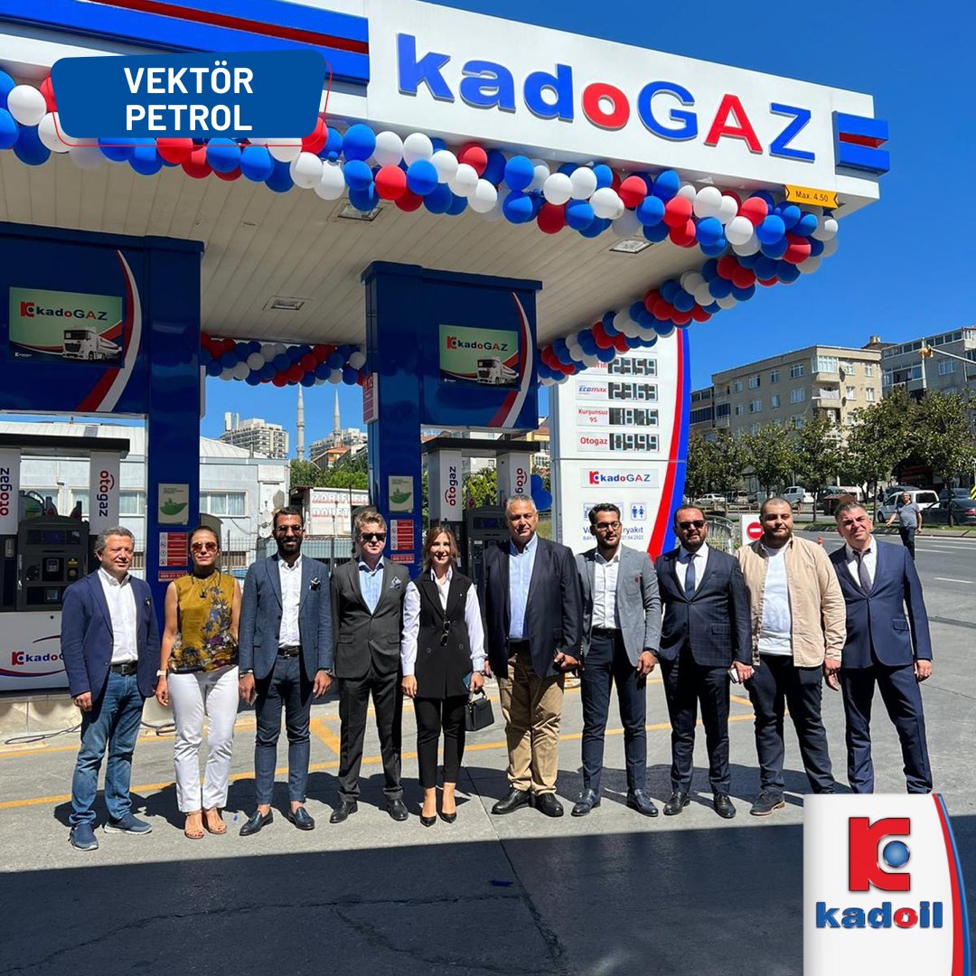 kadoilofficial's tweet photo. İstanbul'da faaliyete başlayan yeni bayimiz Vektör Petrol'ün açılışını Yönetim Kurulu Başkan Vekilimiz Nergiz Kadooğlu Çiftçi ve Genel Merkez ekibinin katılımıyla gerçekleştirdik. Bayimize başarılarının devamını diliyoruz. #Kadoil #GüvenYolunuzunÜstünde https://t.co/VlM22kRjAN