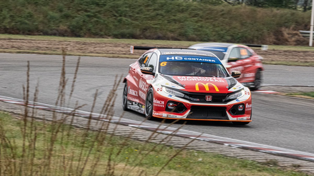 zdravkost's tweet photo. On Sep 9, 2022, at Padborg Park 🇩🇰, Kasper H Jensen (GMB Motorsport) secured his third pole position of the #TCRDenmark season, ahead of Gustav Birch, Mike Halder, and Anton Bergstrom in 1-2-3-4 for Honda Civic Type R TCR.
📸: @JASMotorsport https://t.co/ucmU0uaoGJ