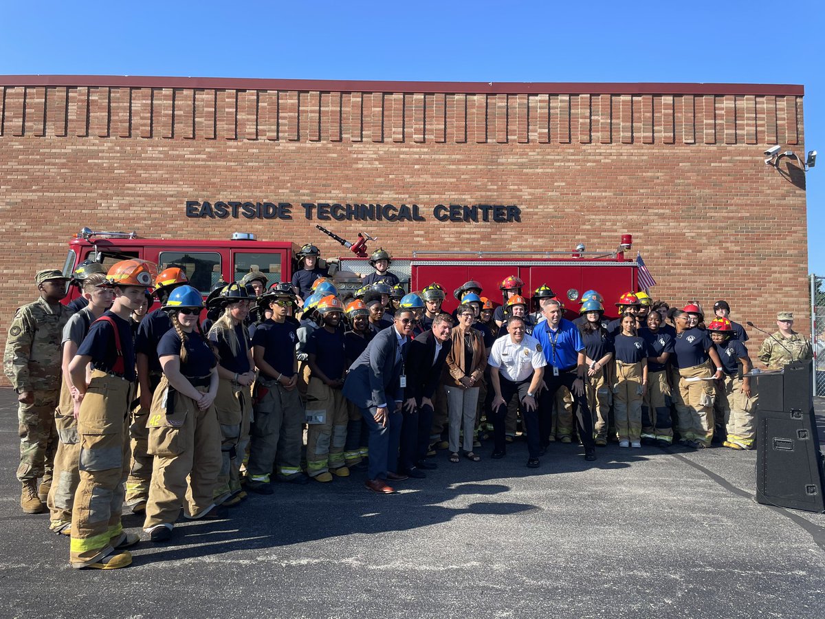 Demetrus Liggins, PhD (@drliggins) on Twitter photo What a great time hanging out with our fire academy students, the mayor, fire chief, and <a href="/FCPSKY/">Fayette County Public Schools</a> staff at the Fire Engine Donation Ceremony and press conference at East Side Technical Center. Thank you <a href="/LexingtonKyGov/">City of Lexington Ky</a> & <a href="/LexingtonFire/">MOVED TO: @LexKYFire</a> #NewWayForward What a great time hanging out with our fire academy students, the mayor, fire chief, and <a href="/FCPSKY/">Fayette County Public Schools</a> staff at the Fire Engine Donation Ceremony and press conference at East Side Technical Center. Thank you <a href="/LexingtonKyGov/">City of Lexington Ky</a> & <a href="/LexingtonFire/">MOVED TO: @LexKYFire</a> #NewWayForward