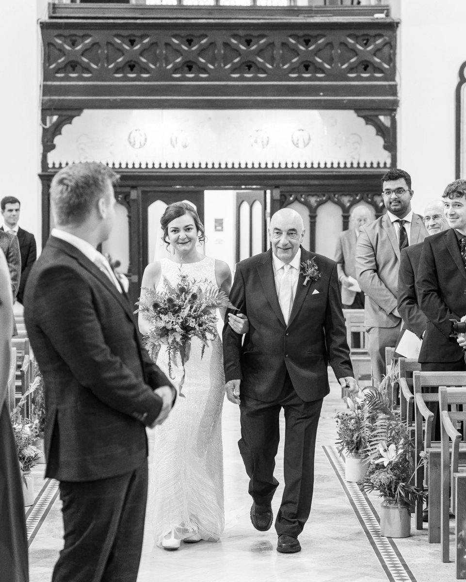 PhotoLeaB16's tweet photo. I adore this moment. A very proud father walking her down the aisle to marry the love of her life

💕📷💕

 #lbphotography #lbweddings  #femaleweddingphotographer #lgbtqweddingphotographer #warwickshireweddings #warwickshireweddingphotographer #apicoftheweek # https://t.co/vET1elUIxx