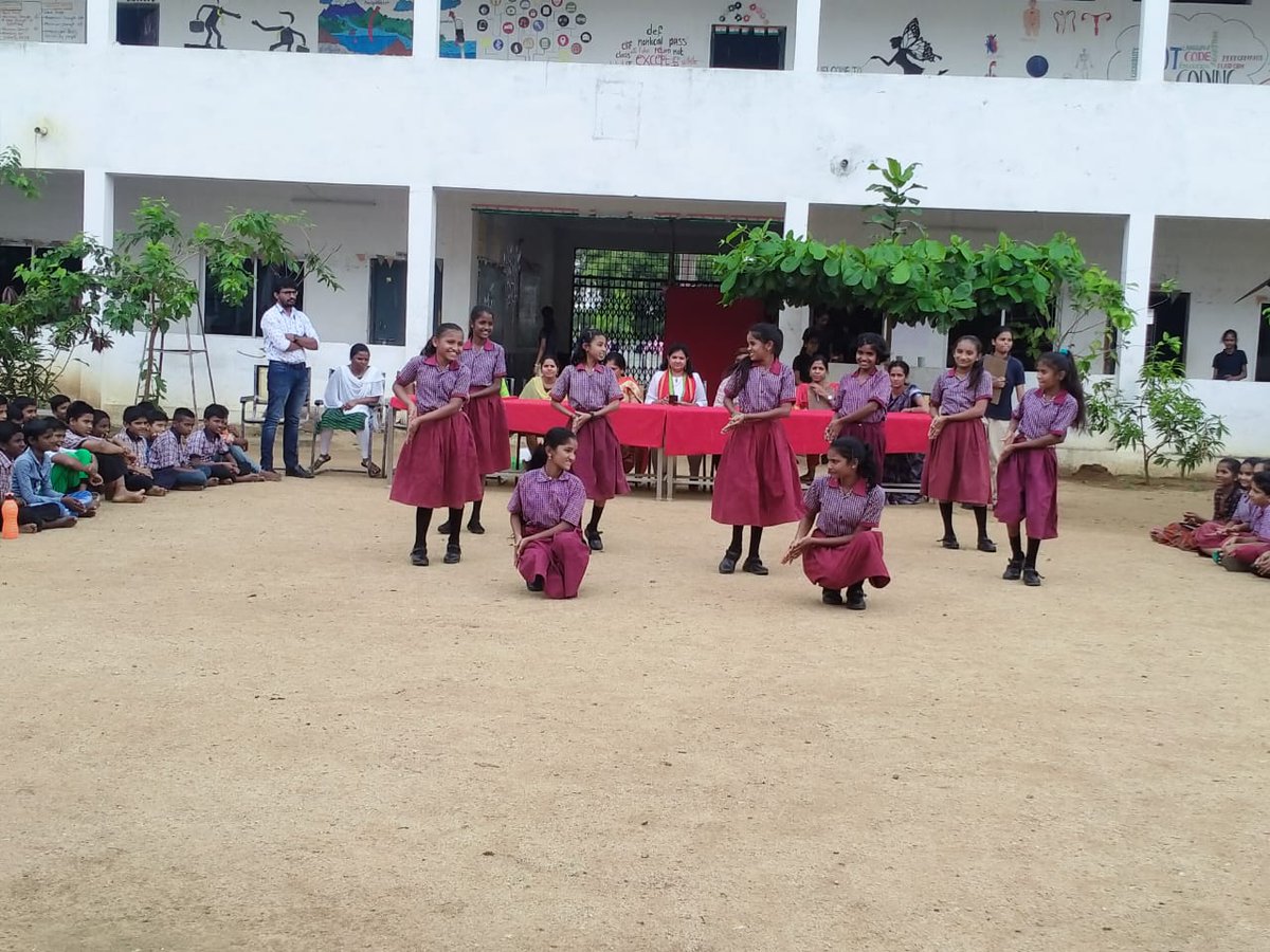 codeacadtswreis's tweet image. As a part of Swachh Gurukul Drive , Coding Academy involved in cleaning of washrooms and water tanks in the school premises.
Students participated in various competitions regarding the importance of cleanliness.
#Day3 #swachhgurukul @codeacadtswreis @TSWREISOCIETY @DRonaldRose