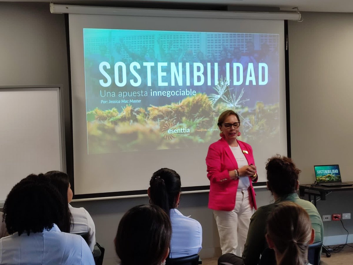 “El éxito empresarial con progreso social para transformar realidades”, <a href="/jessmacmaster/">Jessica MacMaster R.</a>, VP de Excelencia de <a href="/EsenttiaSA/">Esenttia</a>, nos inspira a seguir reflexionando sobre cómo estamos trabajando por la sostenibilidad. 

#ComitéDeSostenibilidad <a href="/andi_bolivar/">Seccional ANDI Bolívar</a>