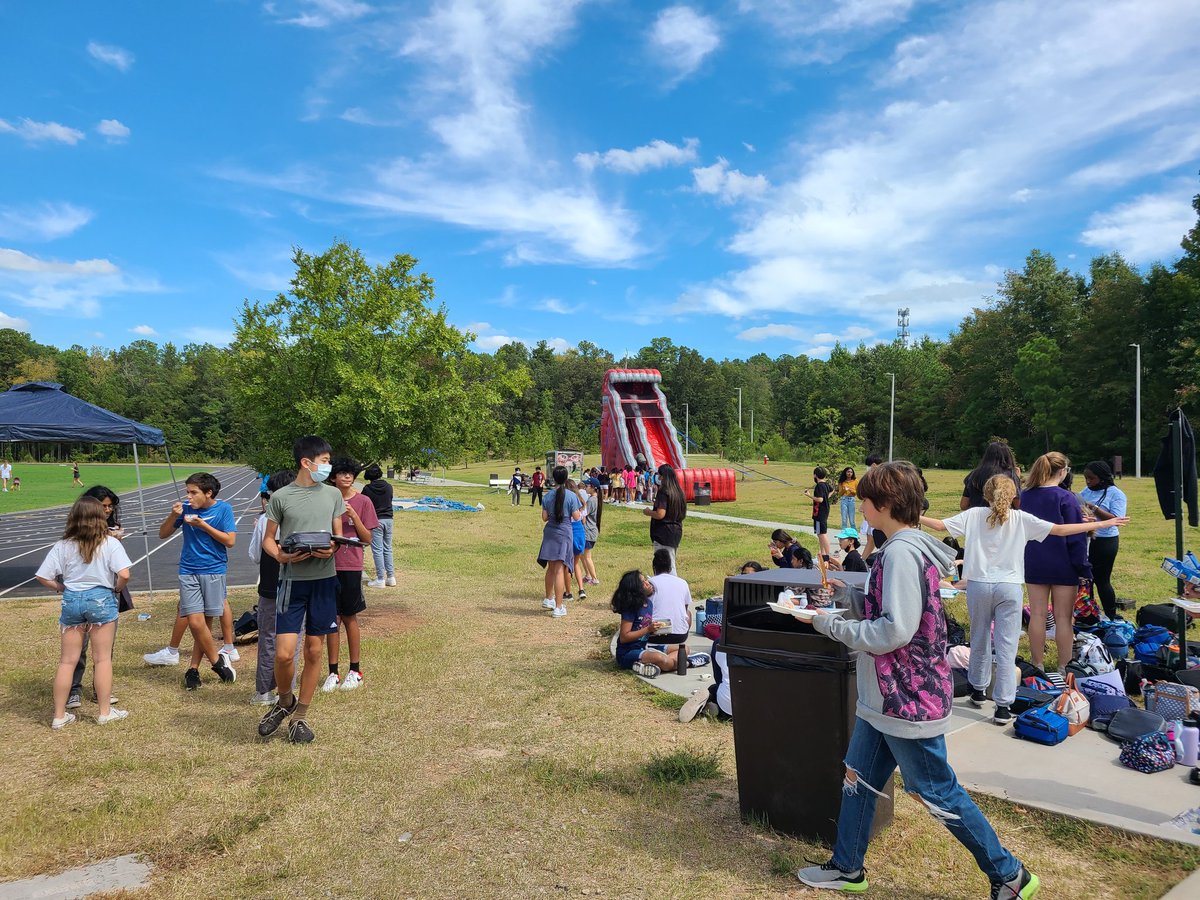 Track 1 and 4 are grateful for our Day of Fun. <a href="/ARMS_PTSA/">Alston Ridge Middle School PTSA</a>