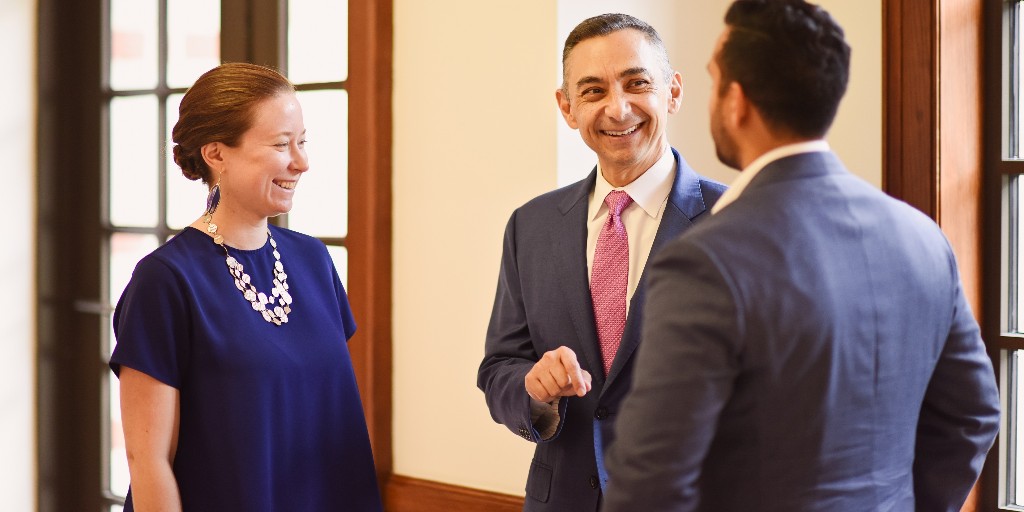 Are you interested in learning alongside professionals around the world while taking your business career to the next level? Make sure you're familiar with the MBA@Rice application requirements so you can get started on applying today: bit.ly/3PzwQp3