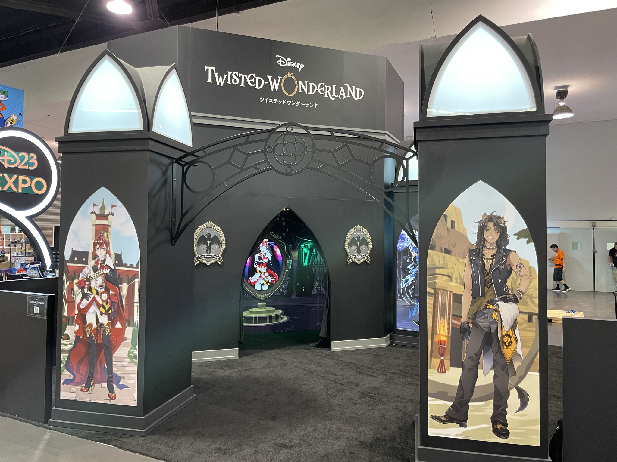 Disney Twisted-Wonderland (English) on X: We're all set up and ready for  the start of D23 Expo! Be sure to come by our booth (#2854) for a hand fan  and a special