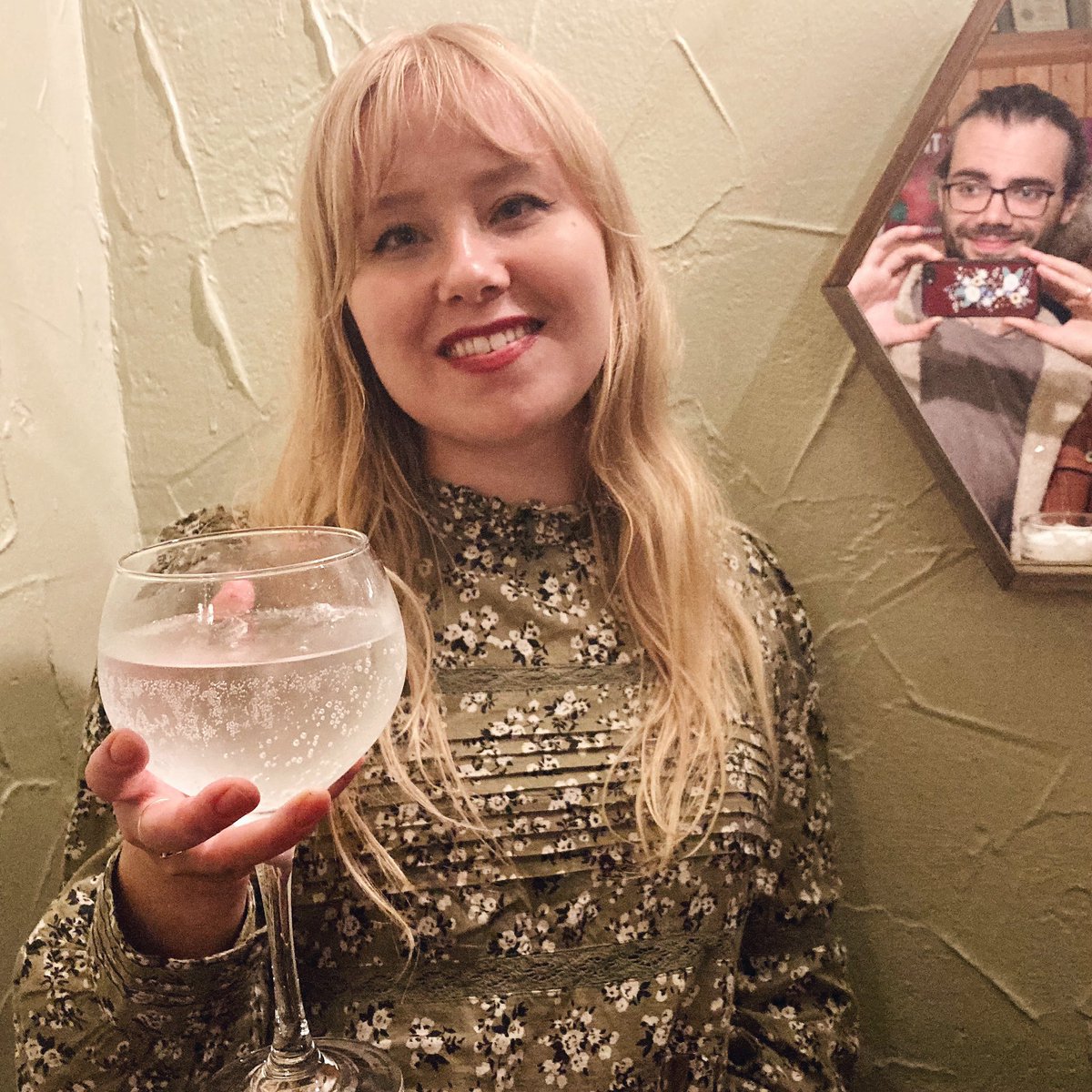 After a super surreal week with 2 job offers 🙈 I’m sooo excited that I’ve accepted my first qualified role as an Occupational Therapist at <a href="/BDCFT_CMHT/">BDCFT CMHT</a>! Kudos to my photobomber and favourite person eva for having unwavering belief in me and giving the best hugs 💫❤️✨