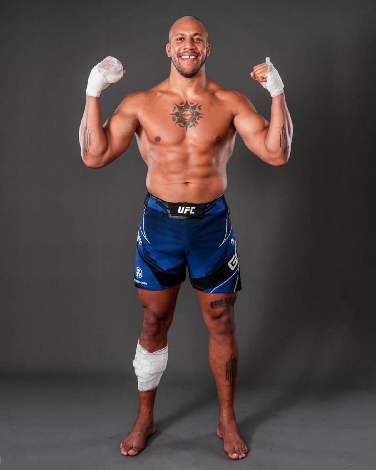 FcOdv-JaUAIf1mi.jpg:large