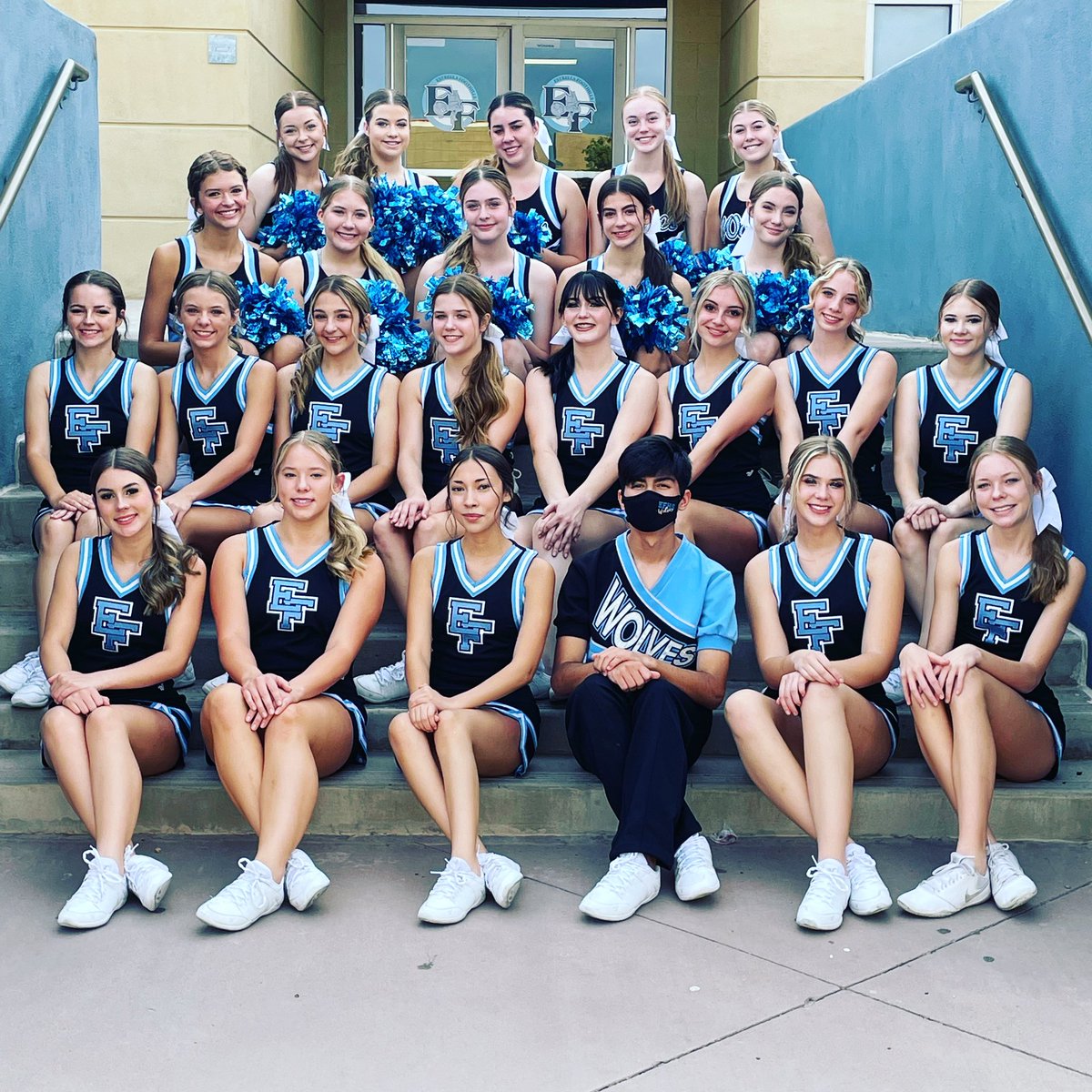 Varsity Pom &amp; Cheer is ready for FNL!  Let’s go Wolves! @SBebeee_BUHSD <a href="/EFHSAthletics/">EFHS Athletics</a>