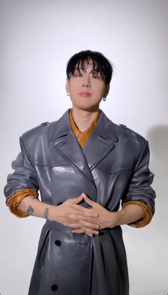 저런 고무찰흙같은 옷을 입고도 이렇게 빛날 수 있다니.. 당신은 나만의 연예인입니다 피에이치원군