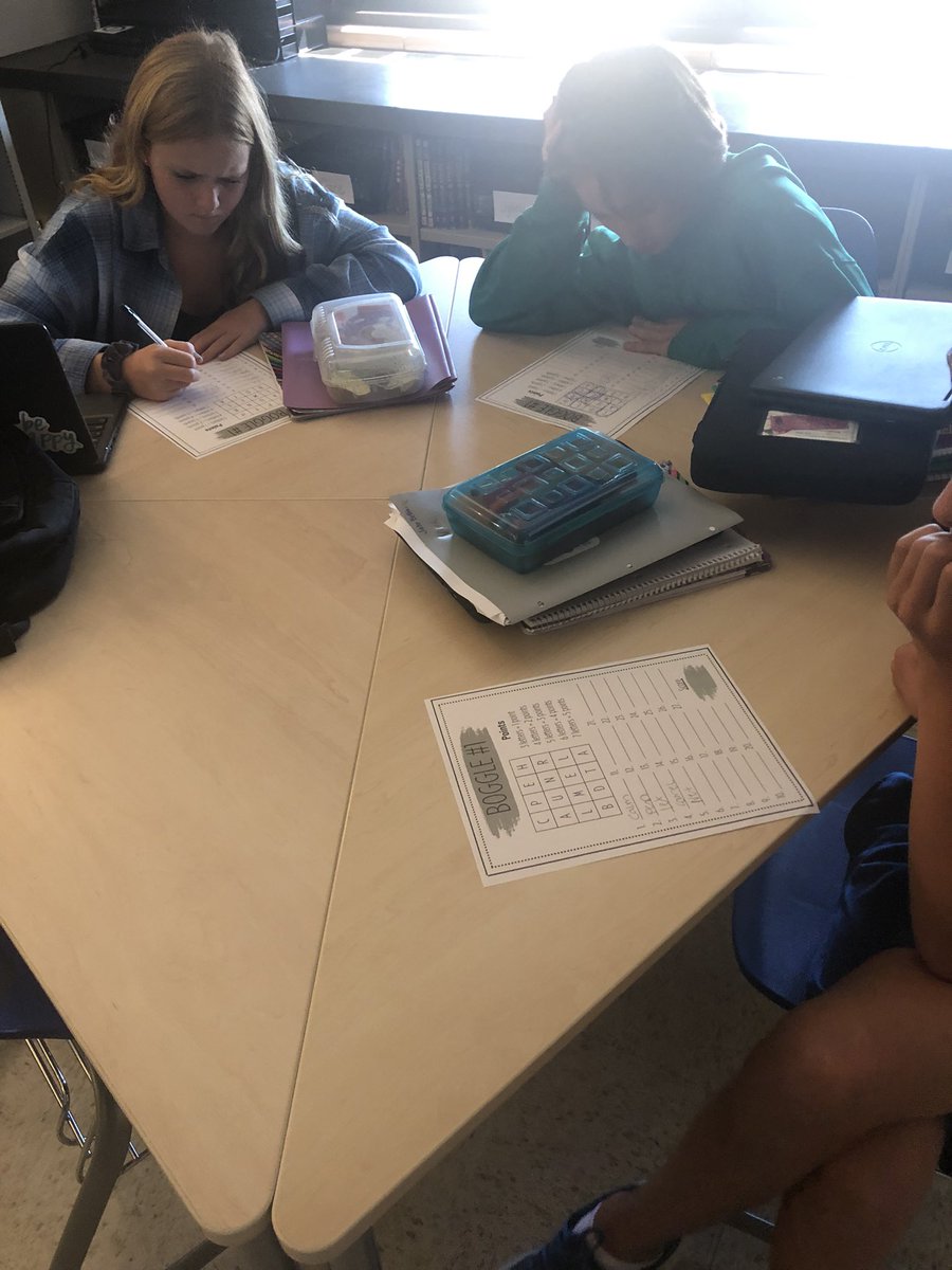 Stretching our minds with a Boggle bell ringer!!  #JAJaguarsRoar <a href="/D45Jackson/">Jackson Middle School</a>