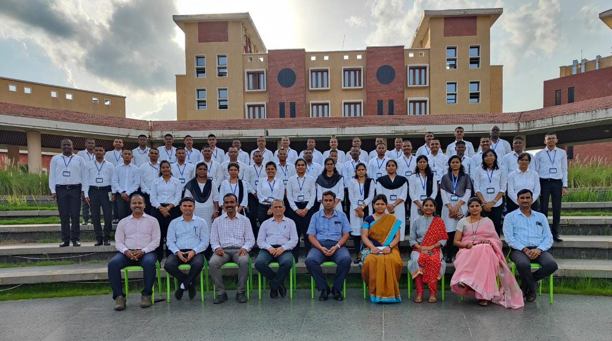 chandrama2014's tweet photo. Chandrama's First FROs Training Batch (2022-24)....!
#Inauguration #Chandrama_1stBatch_FROs
#WarmWelcome #Introduction
#Chandrama #Forest #Conservation #ForestLife #ForestDepartment #SavethePlanet #Community #Environment #ForestTraining
@CMOMaharashtra @moefcc @JagtapPiyusha https://t.co/tm9ZHpJgkC