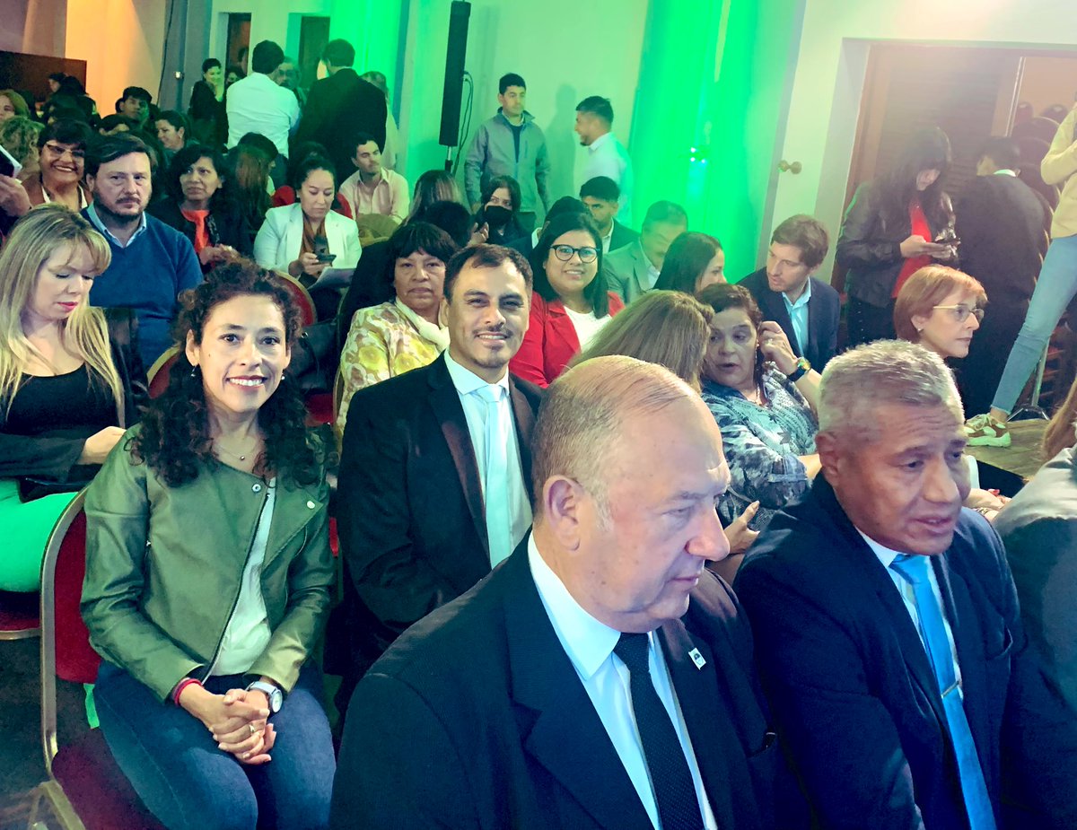 vickylunaok's tweet photo. #COPJujuyVerde 
Hoy participamos de este encuentro de regiones para debatir, proponer, conocer y asumir compromisos con el cuidado del #AMBIENTE. 
✅ Que es la COP ? 
Son encuentros donde las provincias y países asumen acuerdos para generar acciones que cuiden el planeta, (+) https://t.co/chHk6BEP0O