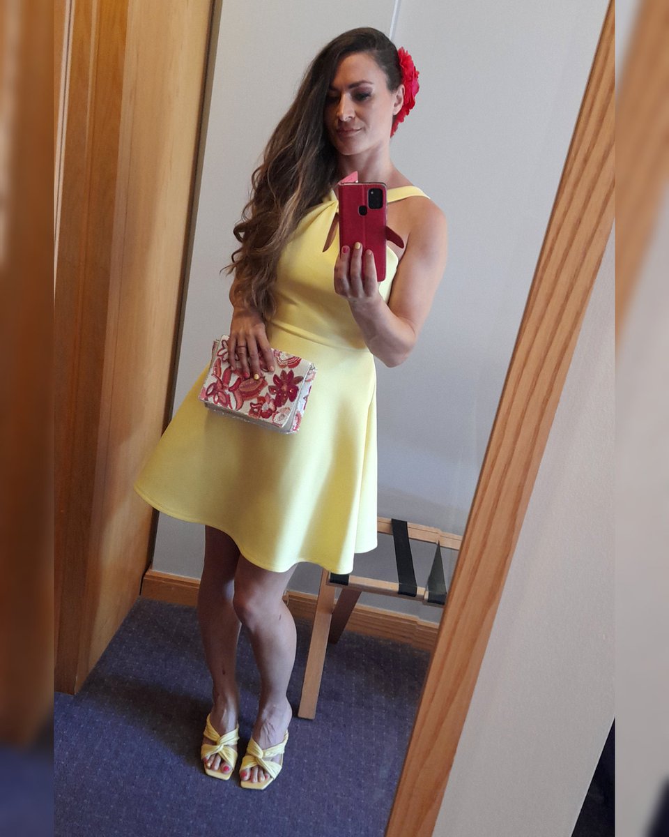 NinaSamuels123's tweet photo. Wedding realness 💛 https://t.co/I8jJfTY3yT