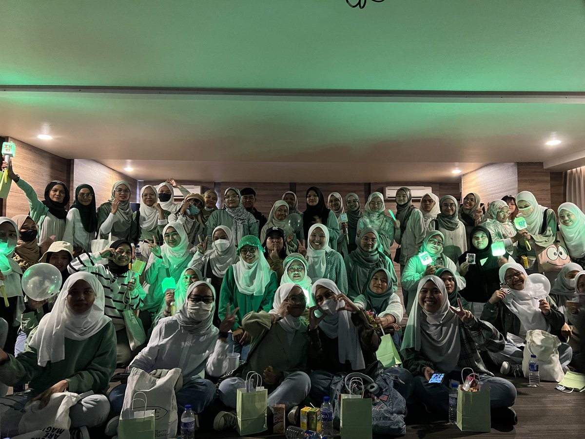 — #TDS2withDareToDream happening today!! thank you Malaysian czennie till next time everyone 💚