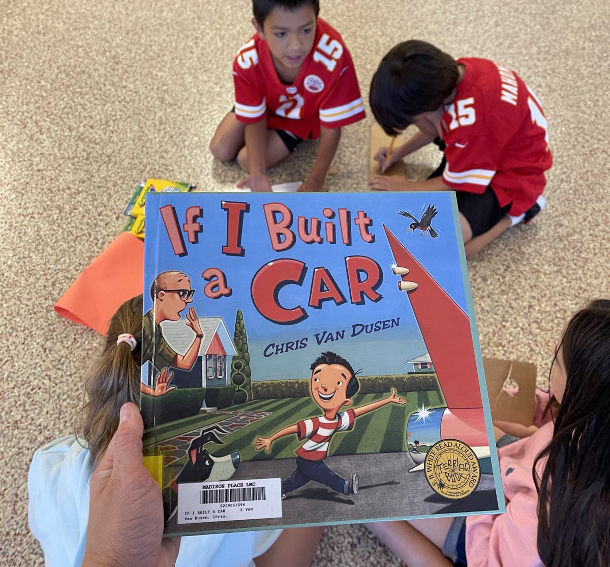 KelleyCirrito's tweet photo. Engineer Design Process and Literature! @MadisonPlaceK5 @MadisonPlaceLib @olatheschools https://t.co/8Zv3pr8t7a