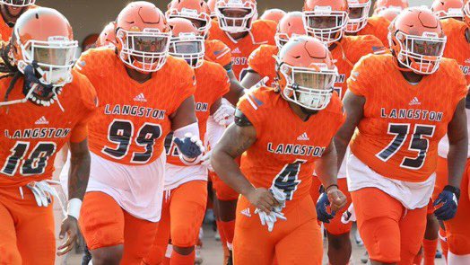 Blessed to have received my 3rd offer from Langston University #AGTG @LangstonLionsFB @Coach_Griffin32 @BookerTFootball