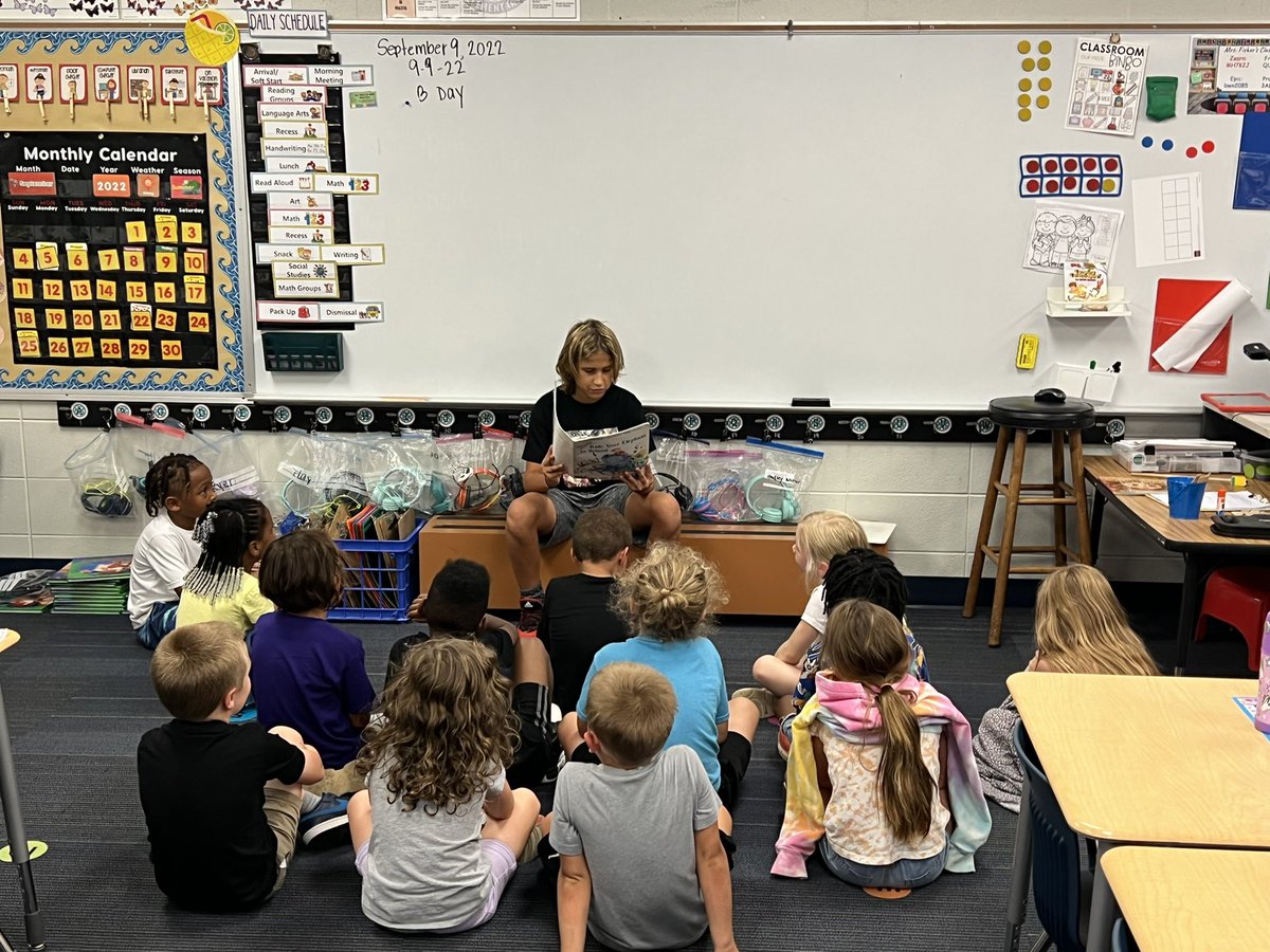 PBIS at it’s best! A 4th grader used his StarBucks to read to the 1st Graders! <a href="/YeagerBrent/">Dr. Brent Yeager</a> #MomentsthatMatter #MyOlatheSchools #OPSforTheirFuture