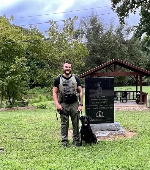 HCSO_K9Tora's tweet photo. Today, Deputy Travis Kirkland and K-9 Tora graduated with their certifications in drug detection and tracking. This fully certified team will be ready for duty early next week!
#K9Tora
#K9Unit
#CertifiedTeam
#Team
#CrimeFightingDuo
#ReadyForAction
#LabradorK9 https://t.co/QWfFKKkvRE